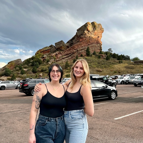 Meet your Posher, Carolyn - Picture 1 of 1